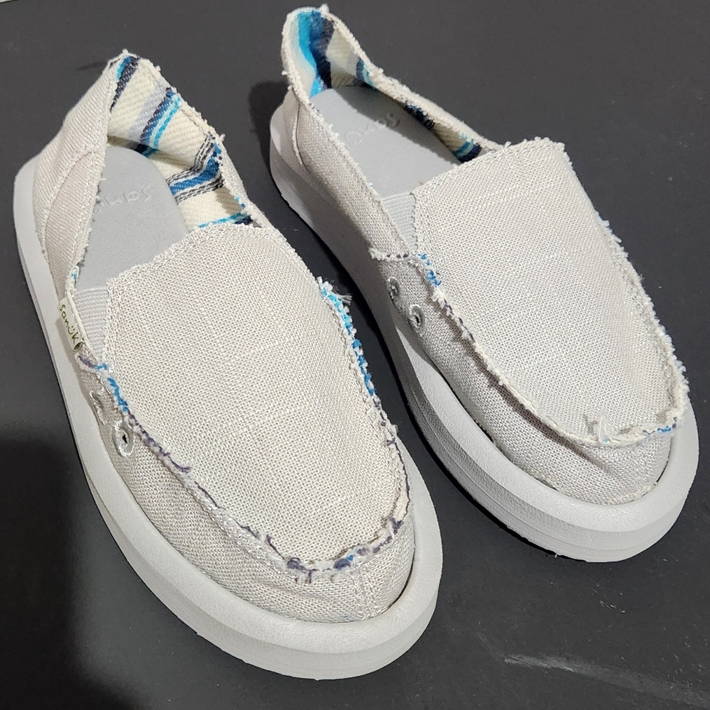Brand new Sanuk Loafer